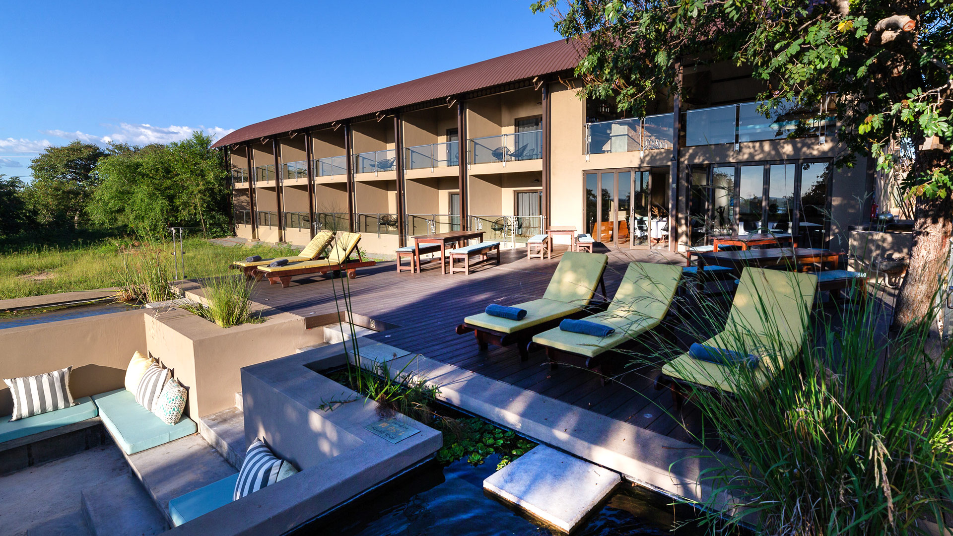 Pangolin Chobe Hotel