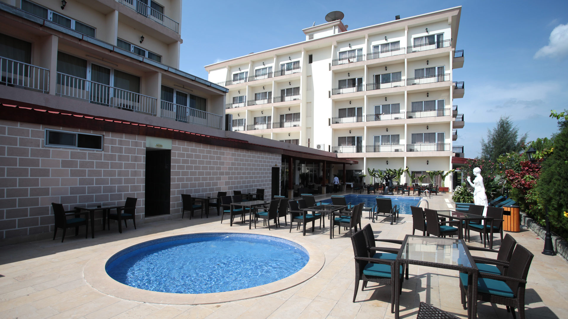 Mikhaels Hotel