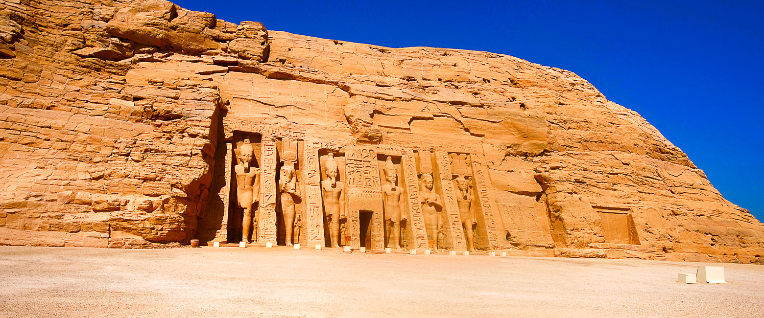 is a simple and intimate lodge in the Abu Simbel area 