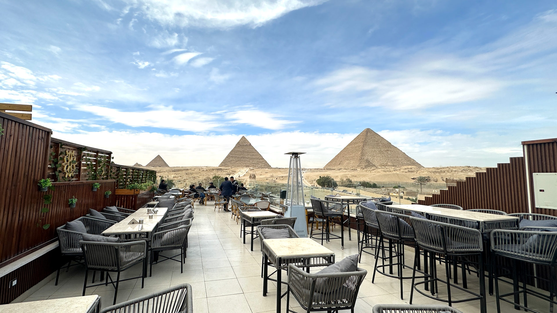 WOW Pyramids Inn 2