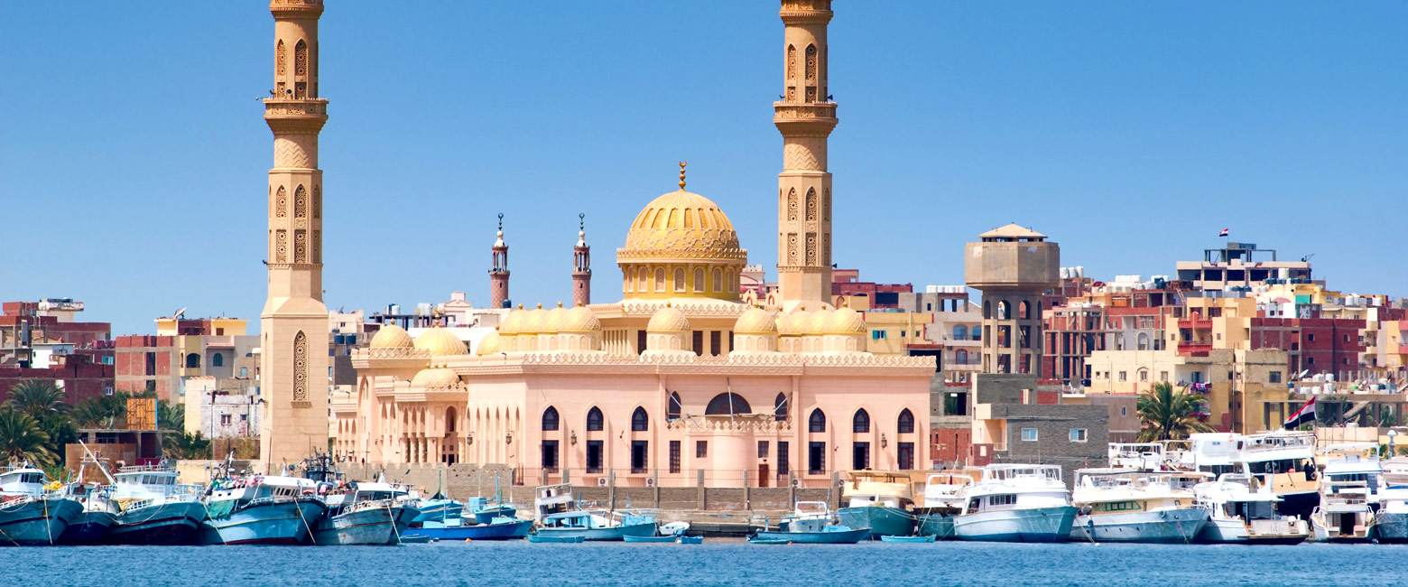 is a popular resort on the Red Sea 
