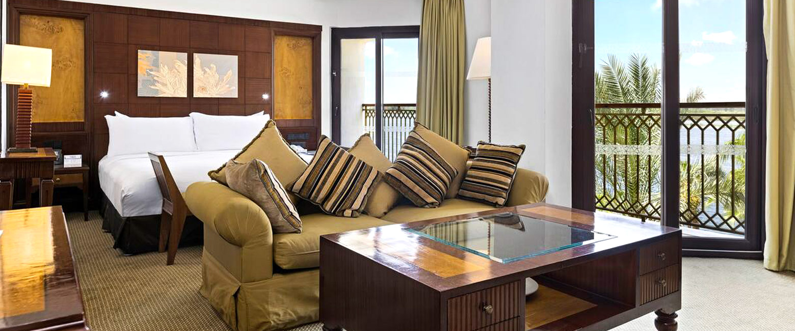 is a large resort hotel in the city of Luxor 