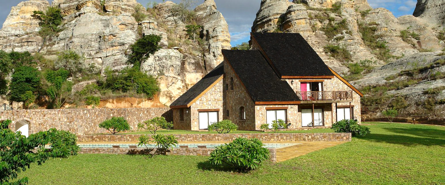 is an upmarket property in the Isalo area 