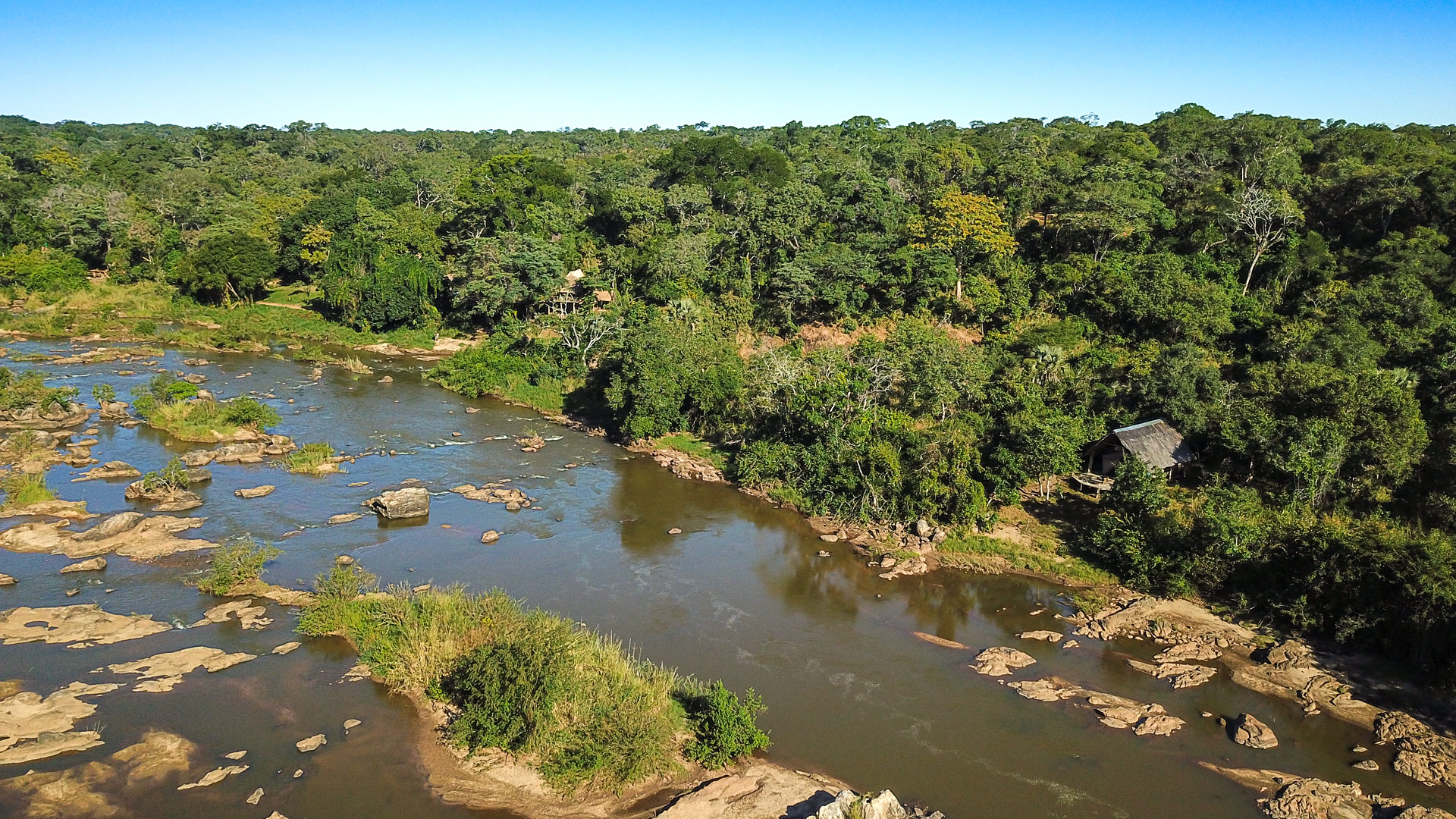 Bua River Lodge