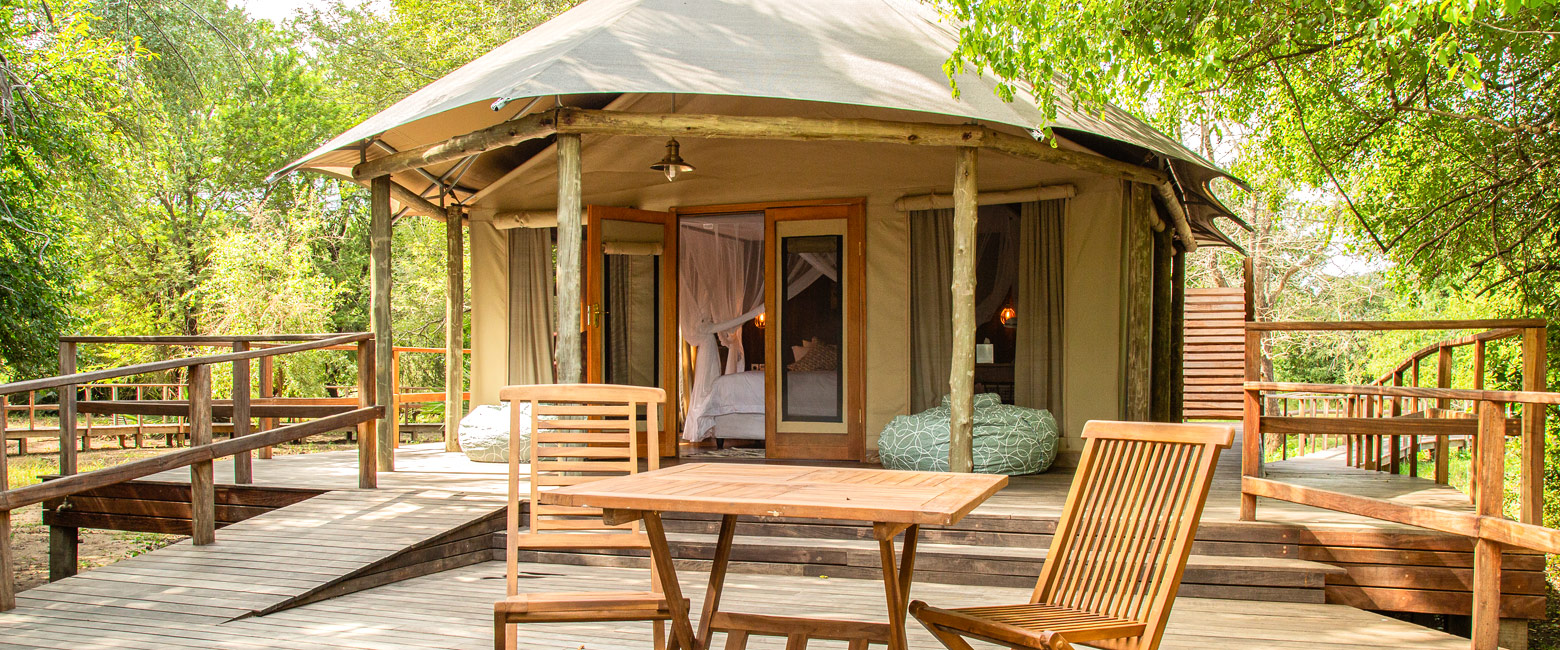 Permanent lodge overlooking a river oxbow in the Gorongosa National Park 