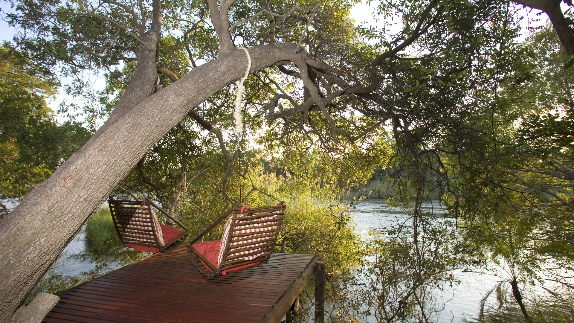 Cascade Island Lodge