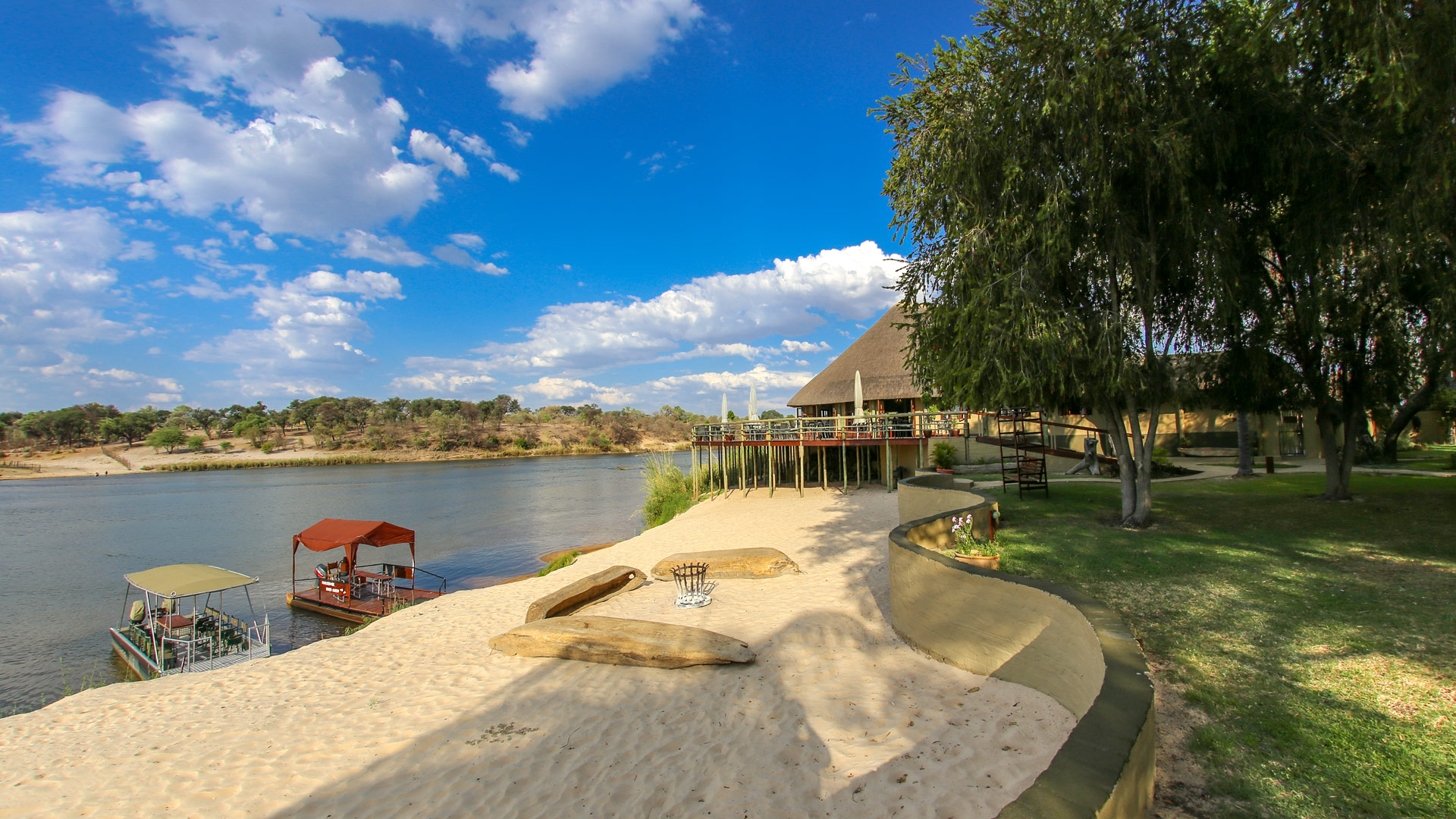 Hakusembe Lodge