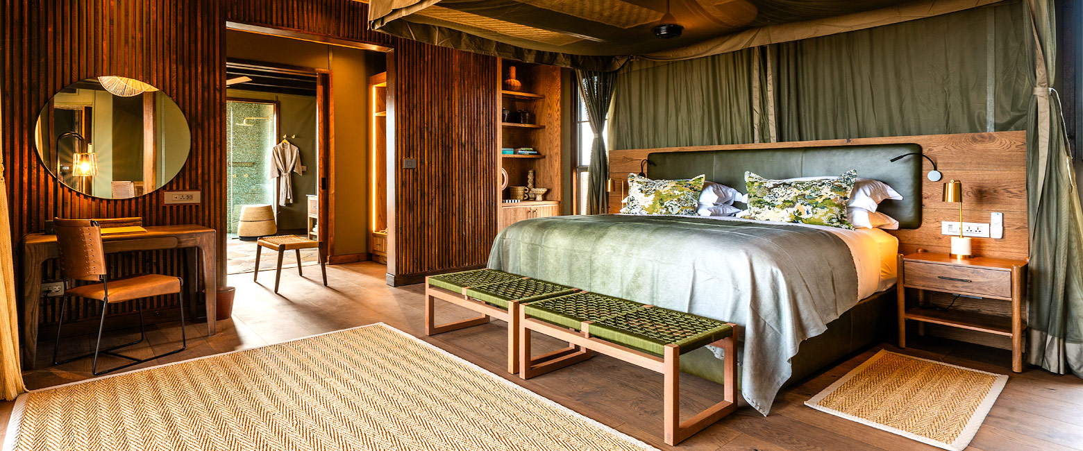 is an upmarket lodge in a lovely savannah safari area 