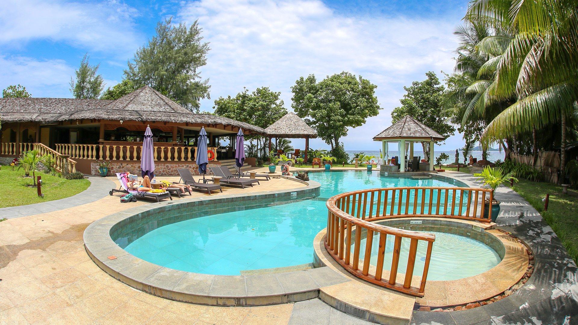 Castello Beach Hotel