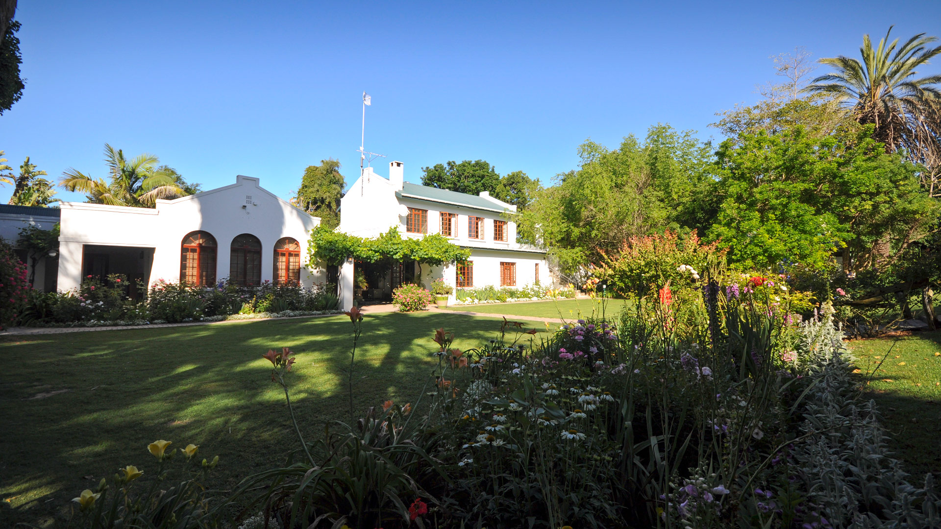 Woodall Country House