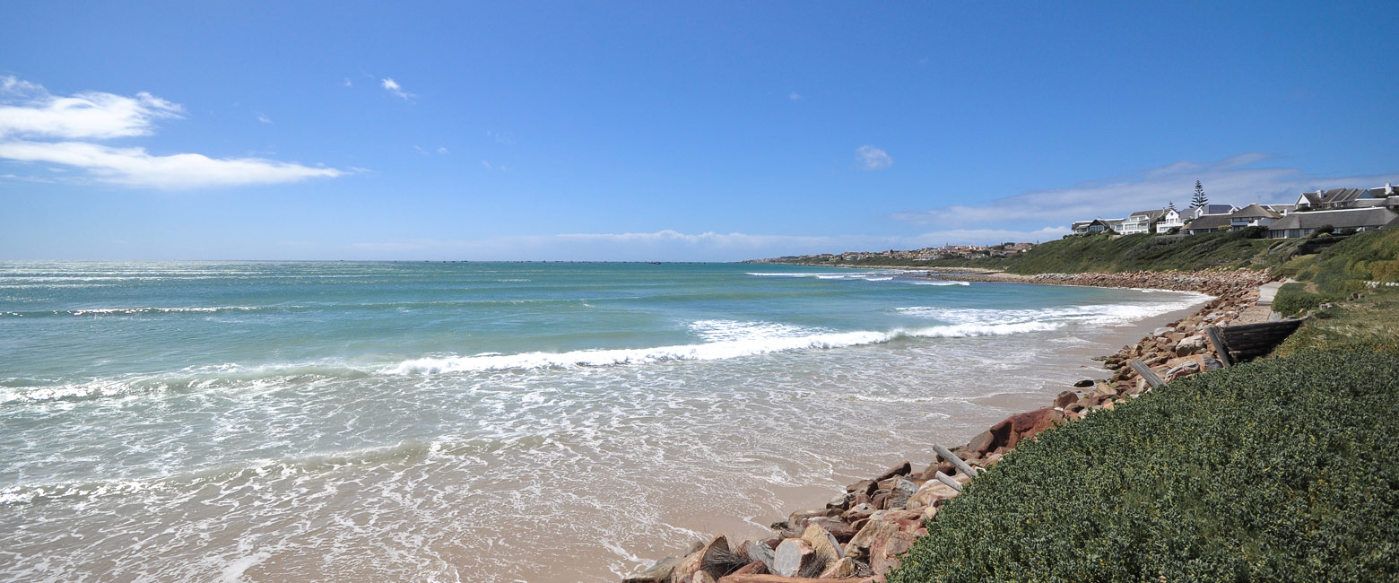 is a pleasant coastal settlement in the Eastern Cape 