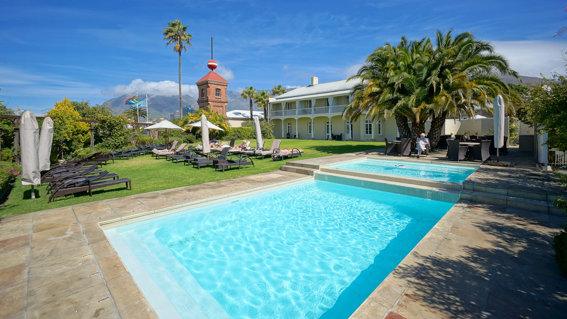 Dock House Hotel