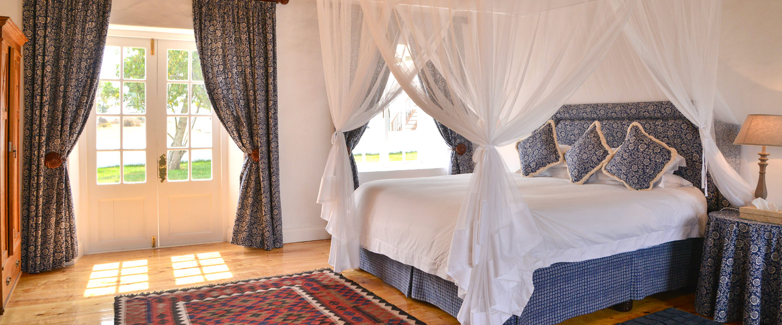 are modest but pleasant bases in the De Hoop area 