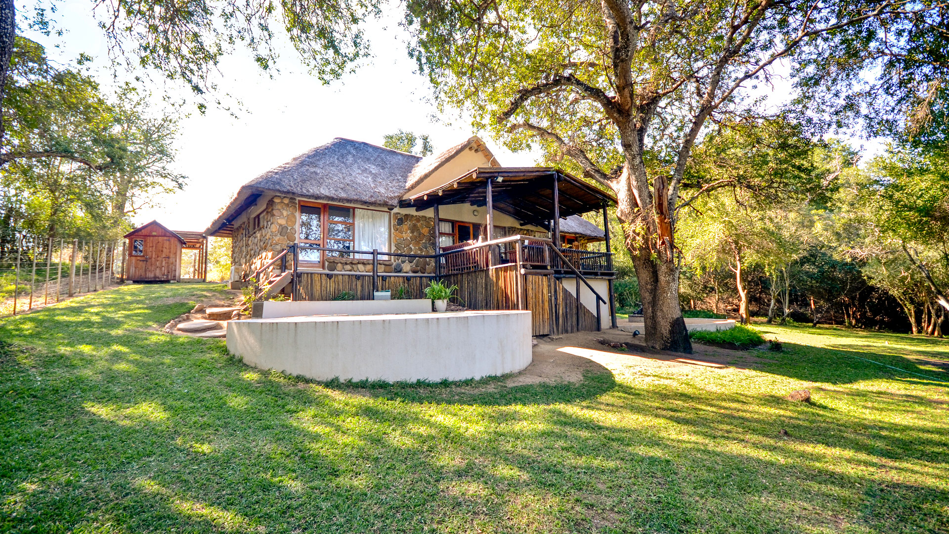 Kuname Manor House