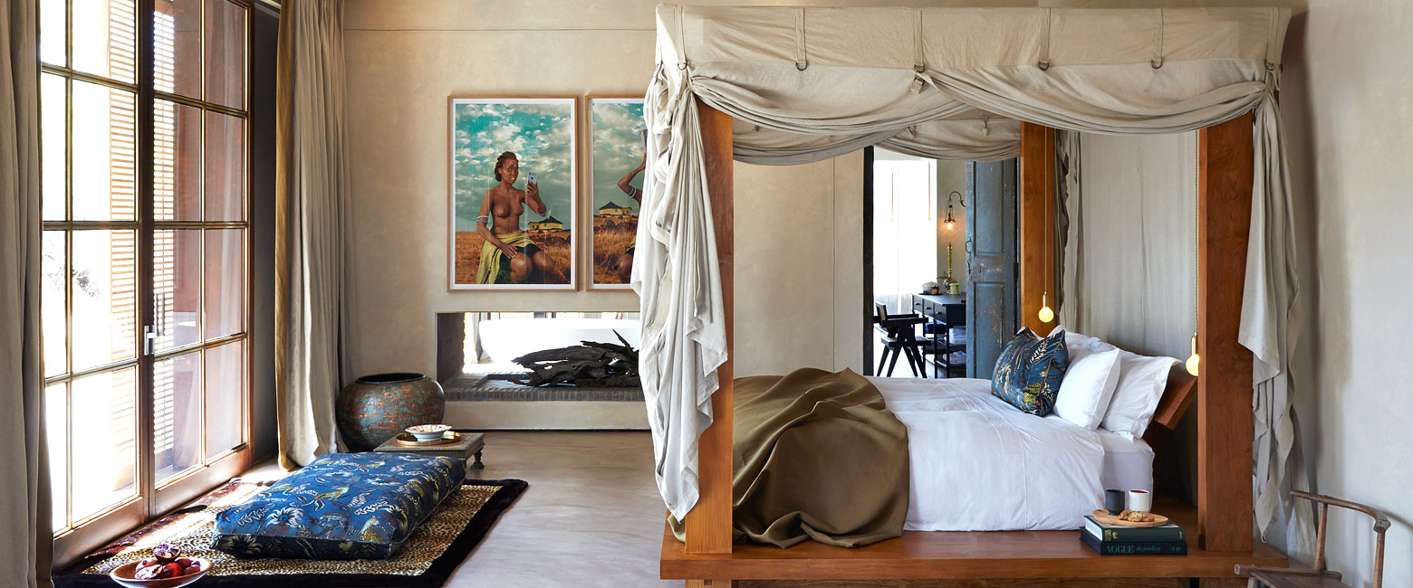 is a stylish designer property in the Thornybush Reserve area of Kruger