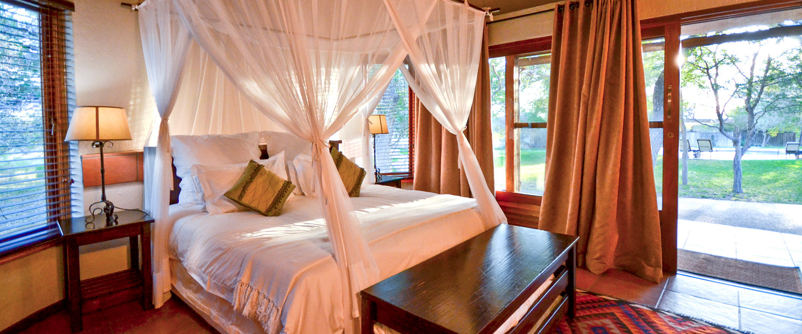 is a decent mid-range property in the Thornybush Reserve area of Kruger 