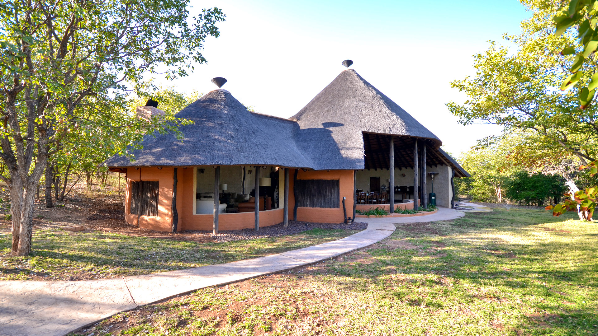 Mopane Bush Lodge