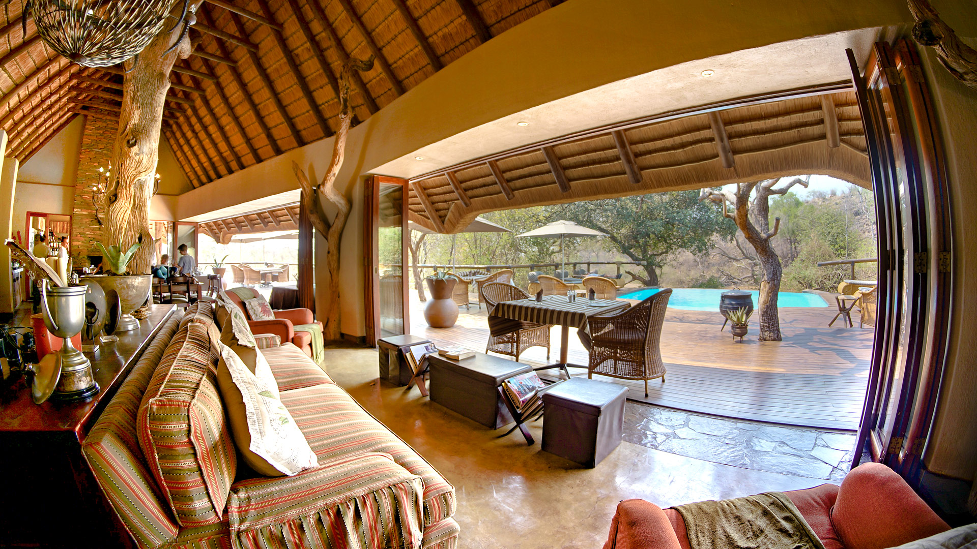 Tuningi Safari Lodge
