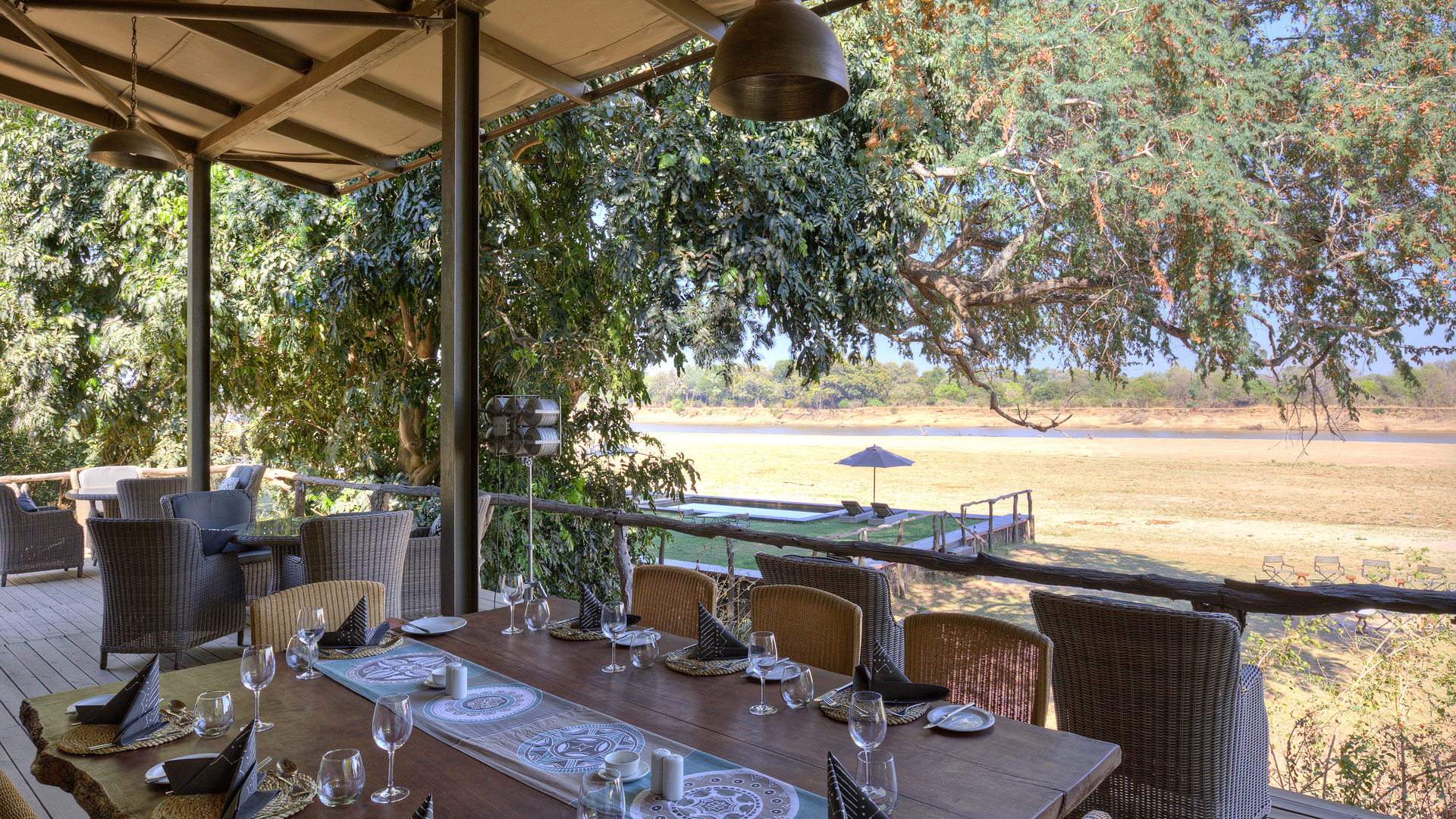 Shawa Luangwa Camp
