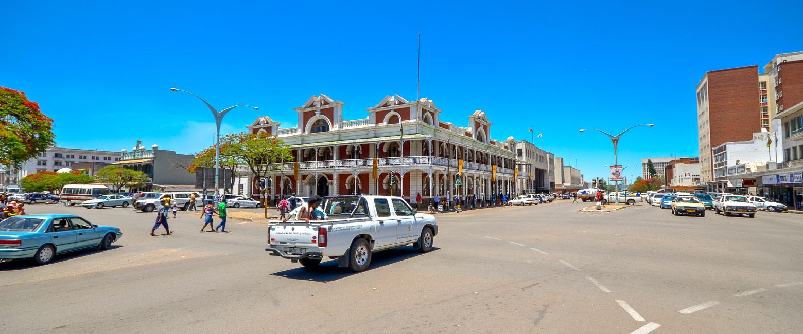 let us know your thoughts about Zimbabwe and we will help you create the perfect safari 
