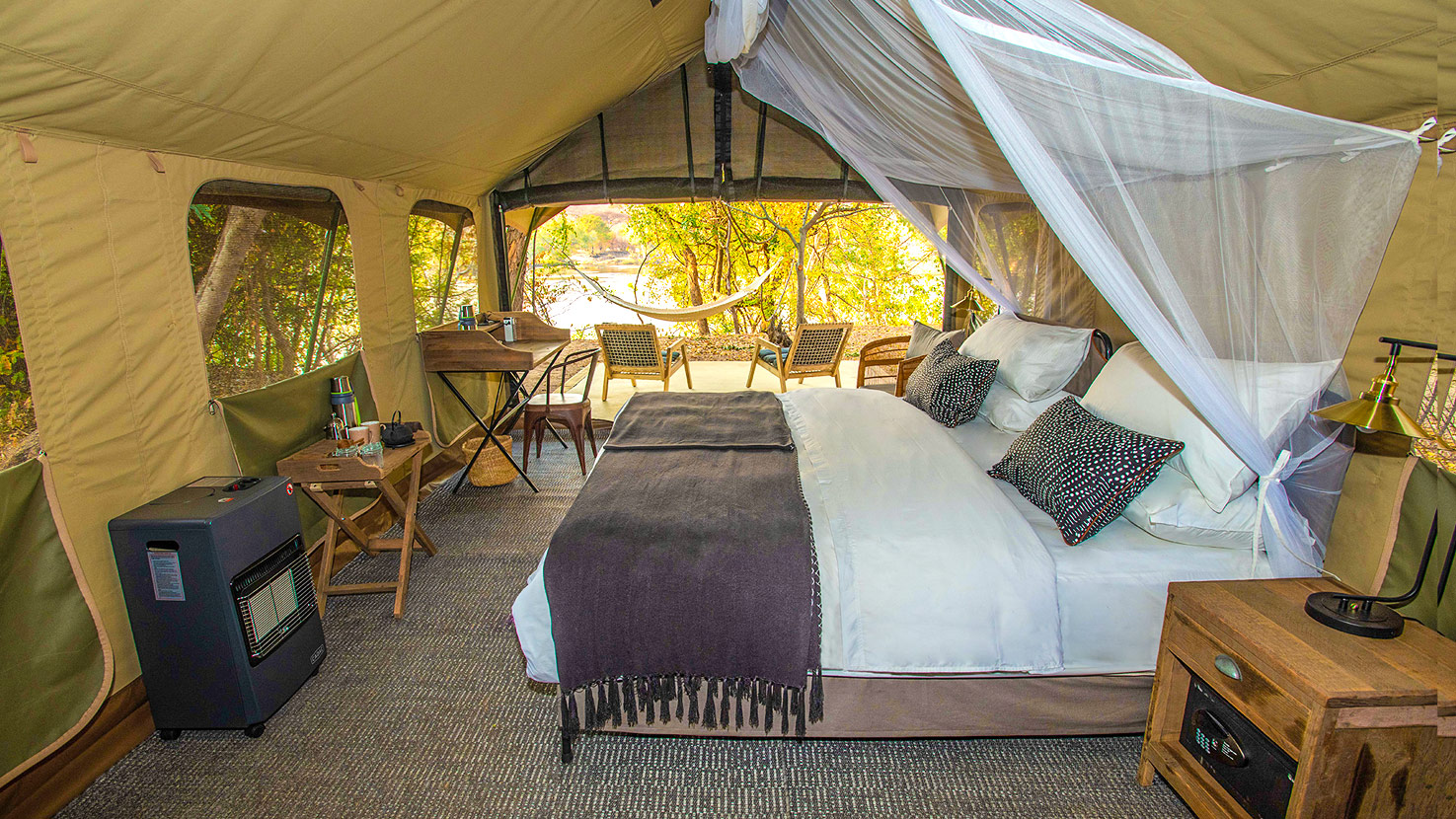 Tsowa Safari Island