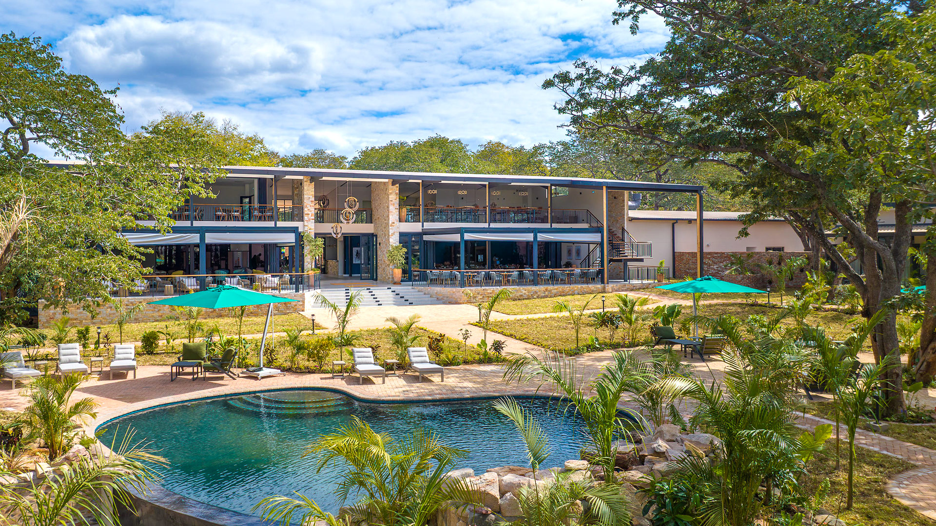 Waterfalls Lodge