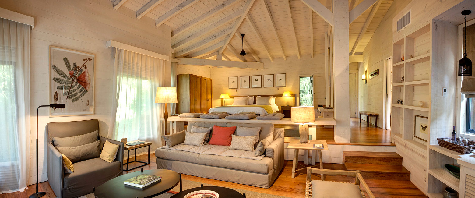 is a high quality lodge on the Argentina side of the falls