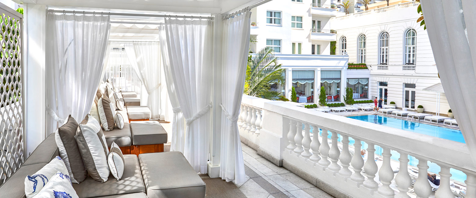 is a famous old hotel in the Rio de Janeiro area