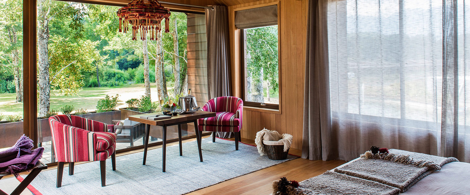 is a high class rural lodge in the Los Lagos area 