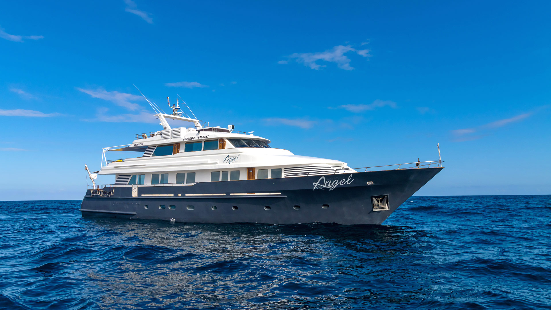 MV Galapagos Angel 7A