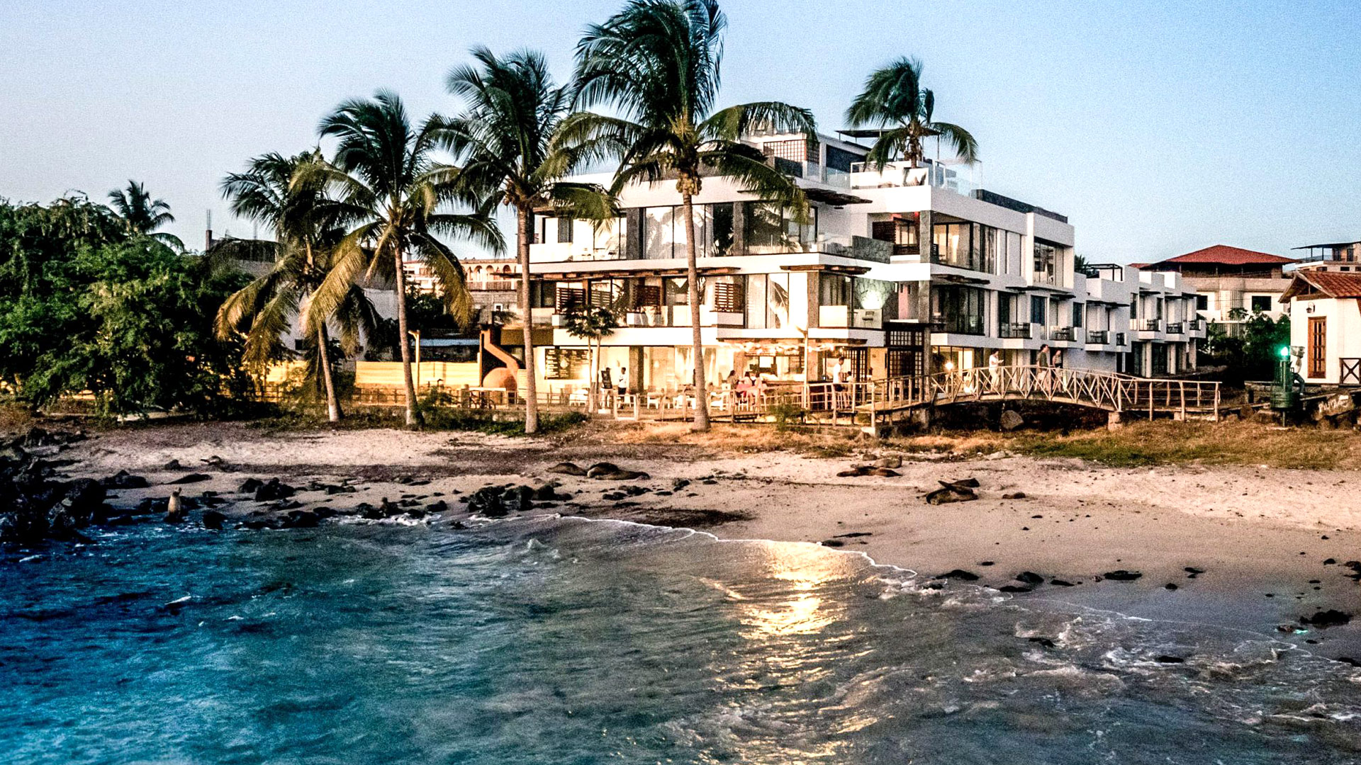 Golden Bay Galapagos Hotel