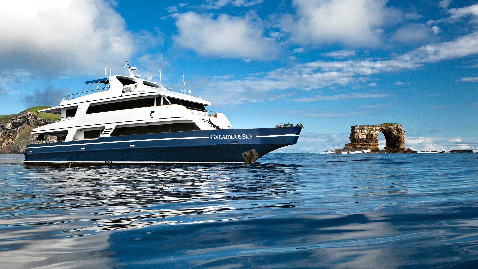 MV Galapagos Sky 7A