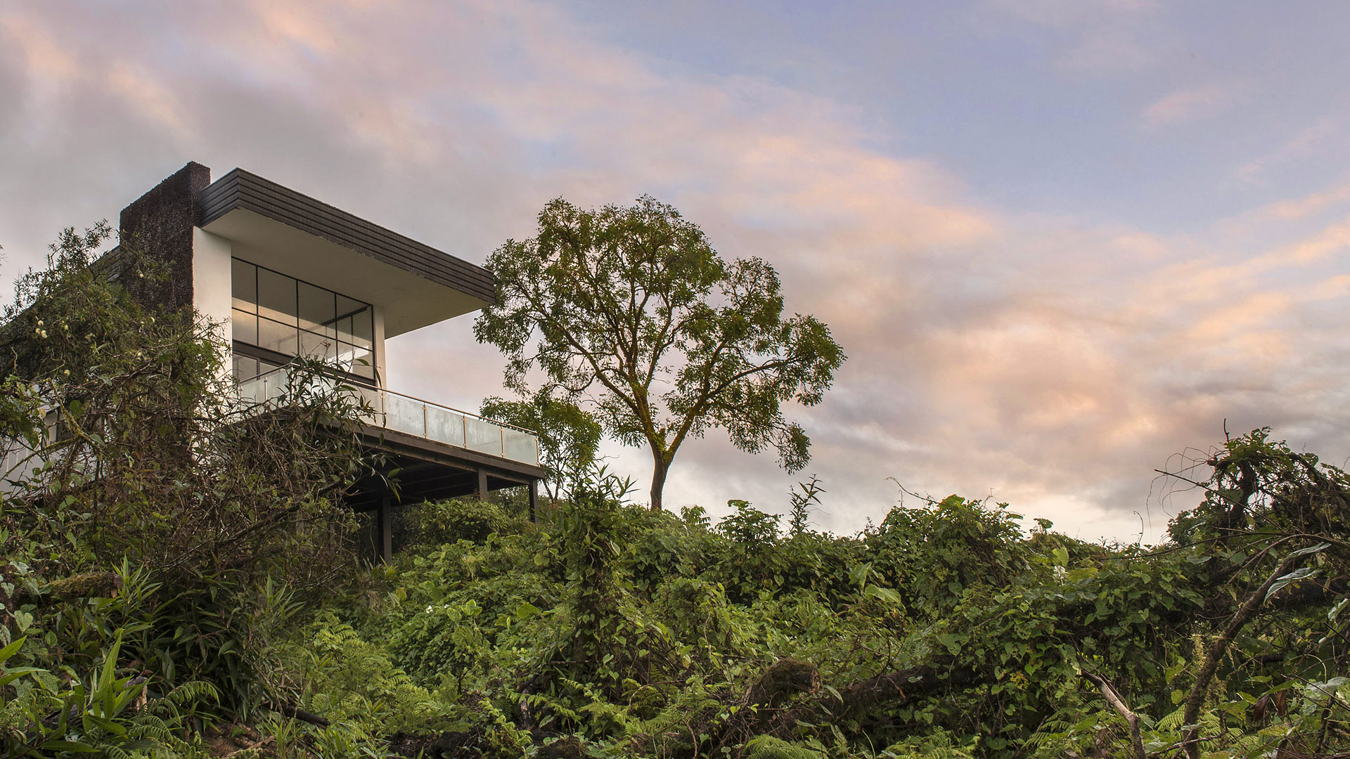 Scalesia Lodge