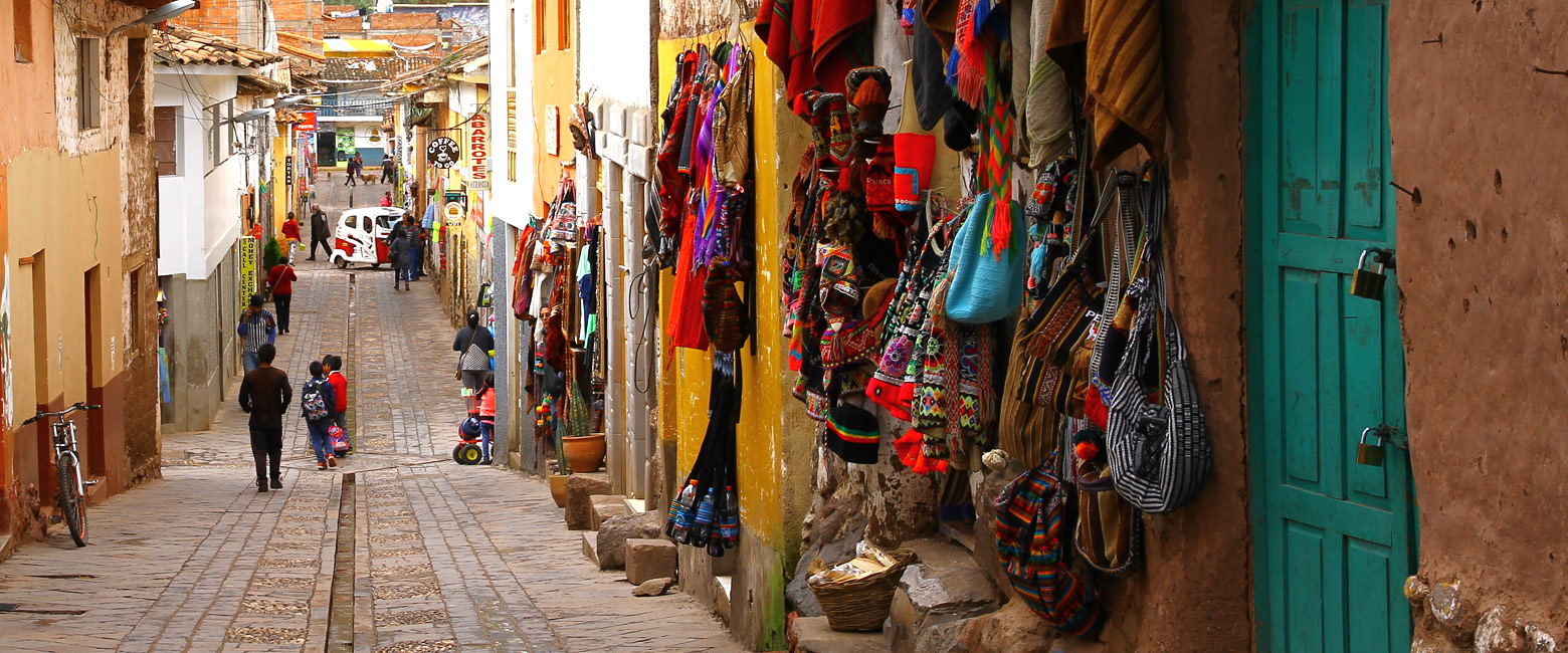 let us know your thoughts about Peru and we will help you create the perfect safari 