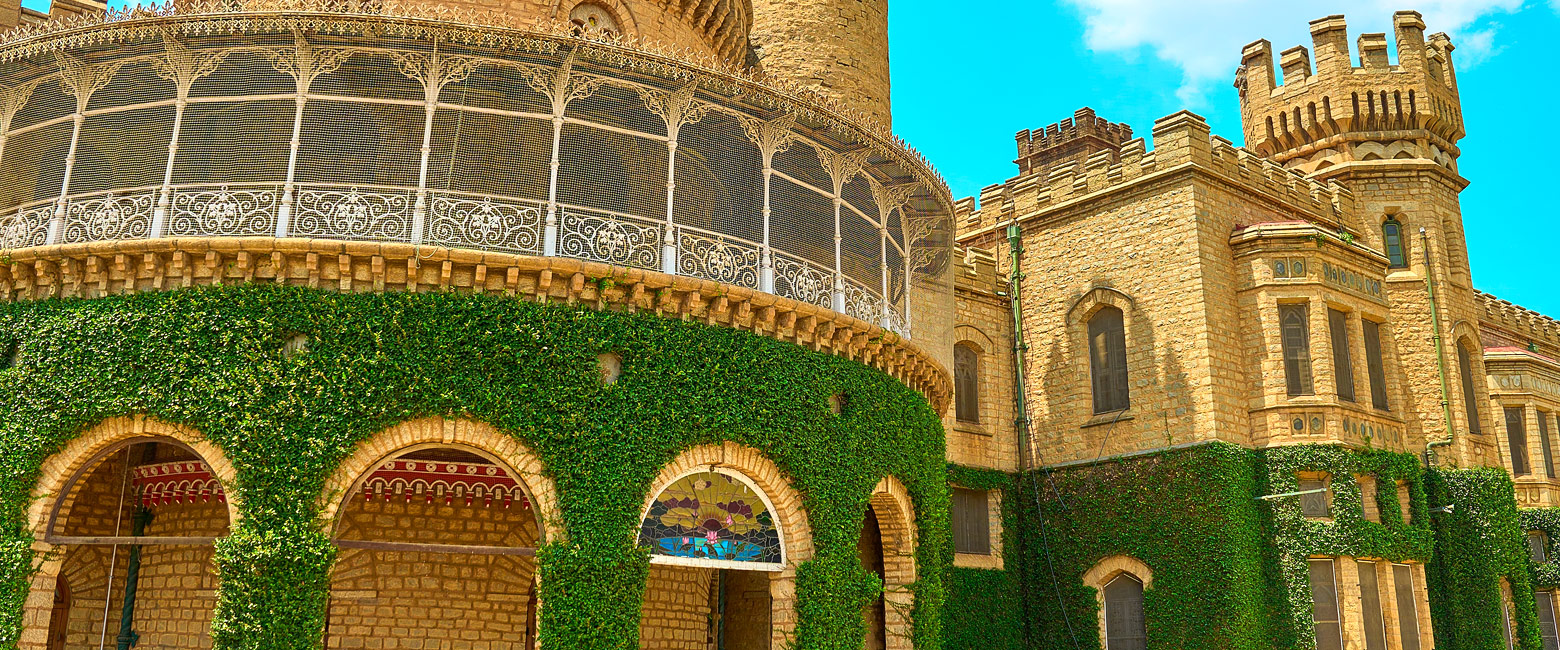 is a major modern city in southcentral India 