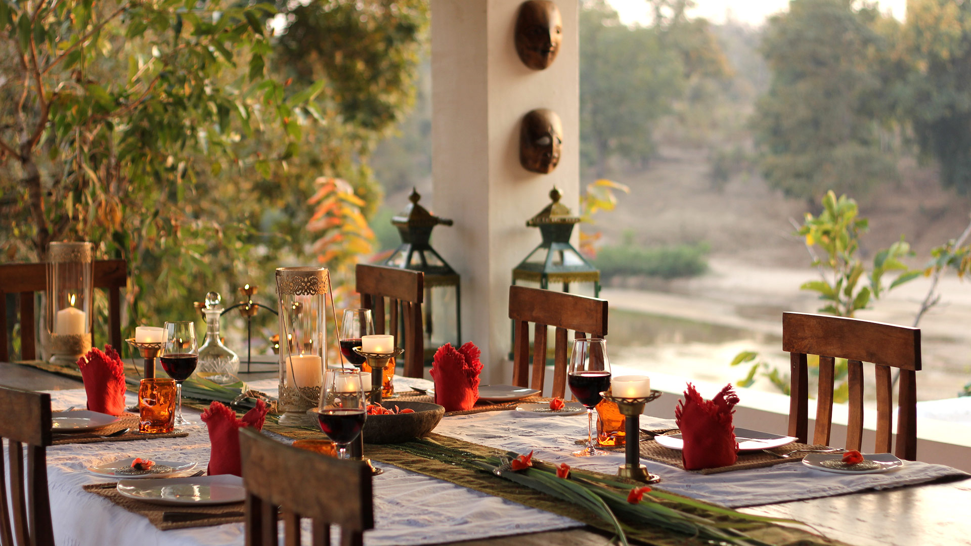Flame of the Forest Safari Lodge