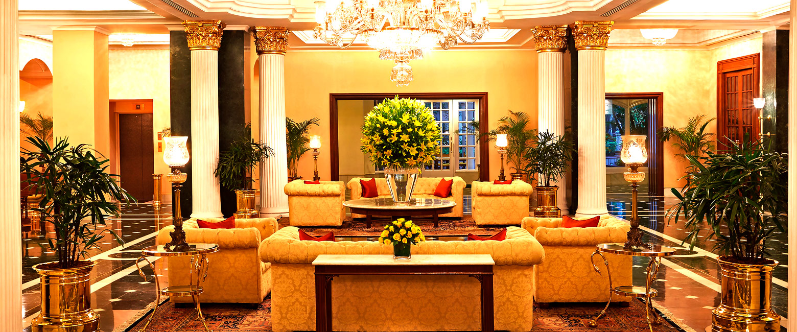 is an historic hotel in the city of Kolkata 