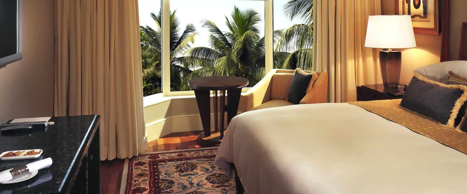 is a large upmarket hotel close the airport in Mumbai