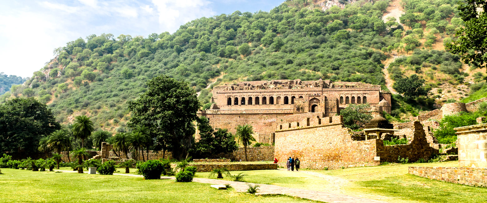 let us know your thoughts about India and we will help you create the perfect trip 