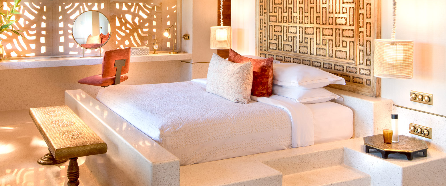 is an upmarket lodge in the Sasan Gir area 