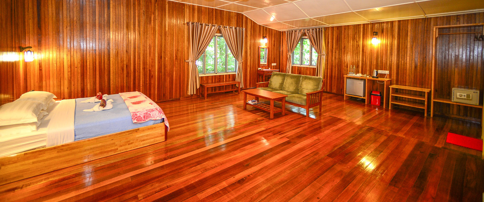 is a larger established riverside base with some of Sabah’s best guiding 