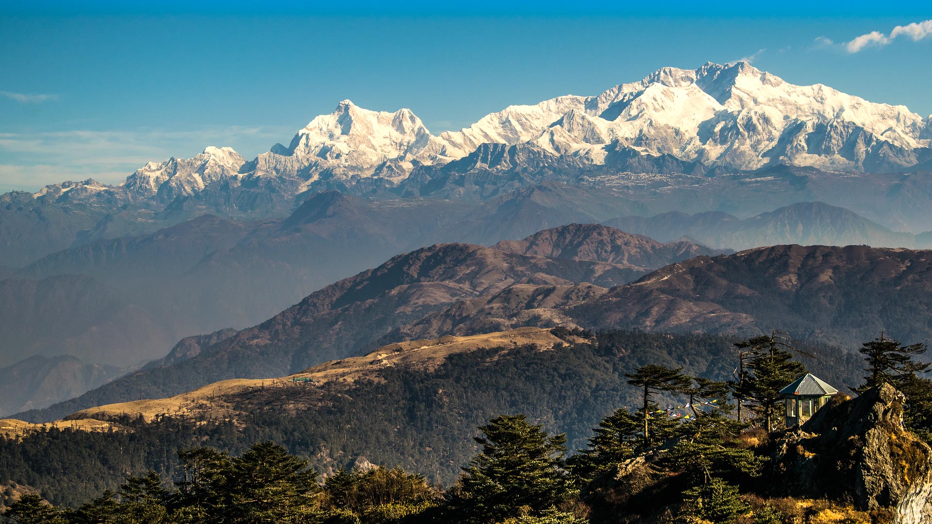 Trekking in Kanchenjunga