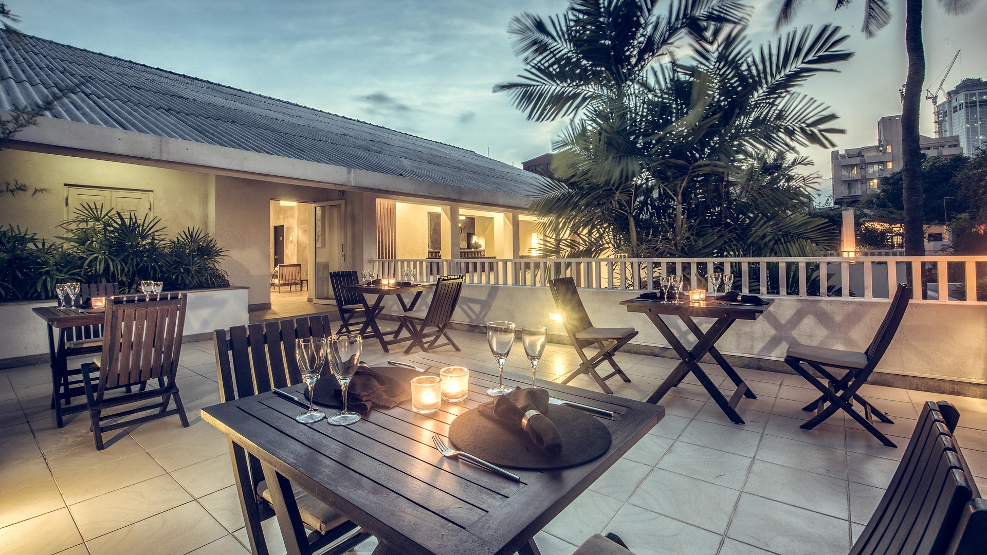 Taru Villas Lake Lodge
